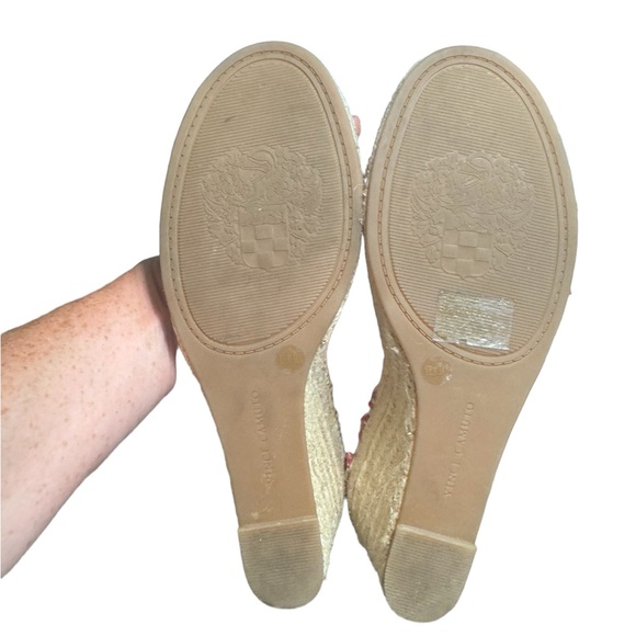 Like New Vince Camuto Wedges - Picture 7 of 8